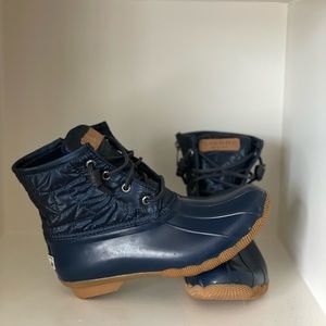 Sperry Top-Sider Women's Navy Saltwater Shiny Quilted Winter Rain Boots 5 M